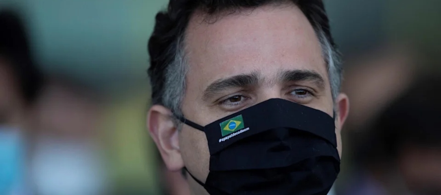 Ello debido a que la privatización de Petrobras tiene que ser aprobada por el Congreso, en...