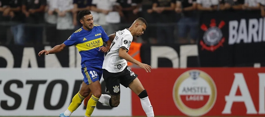 Corinthians lidera la tabla del Grupo E con siete puntos, justo por delante de Boca Juniors,...