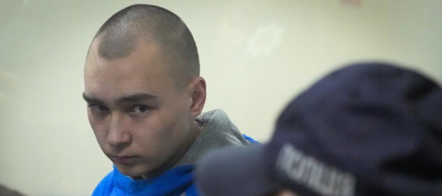 El sargento Vadim Shishimarin podría ser condenado a perpetua por dispararle en la cabeza a...