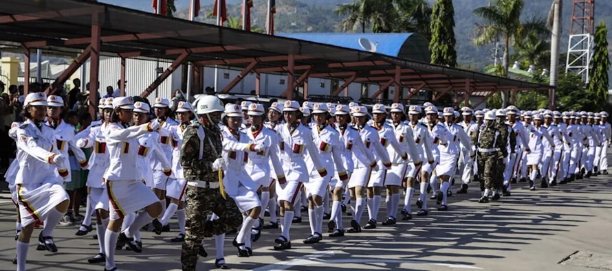 El desfile militar celebrado hoy en la capital, Dili, fue menos vibrante, pero los timorenses...