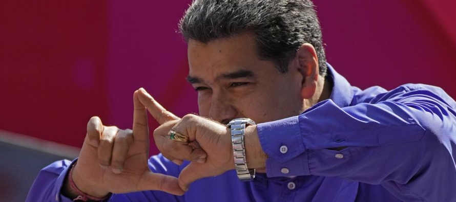 “La paz y la hermandad es lo que queremos con Colombia”, dijo Maduro en un acto de...