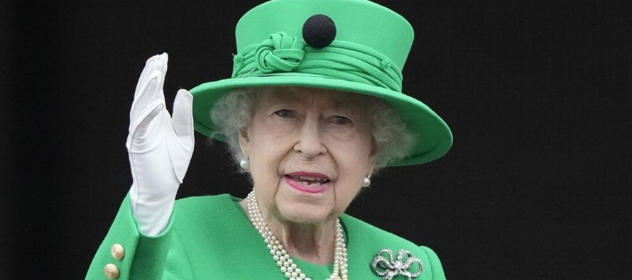 La reina de 96 años ha disminuido sus actividades en los últimos meses debido a...