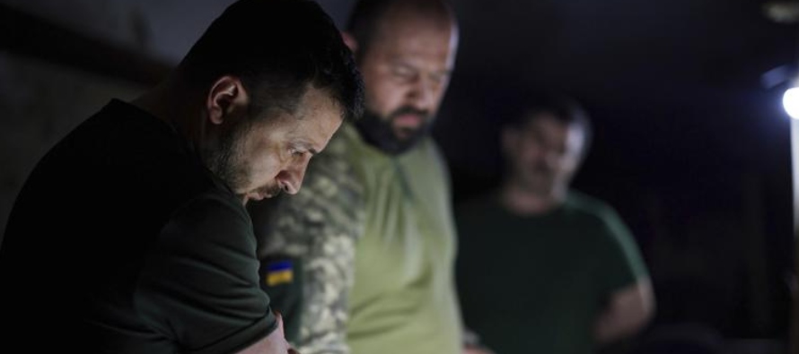 Rusia ha comenzado a entregar los cuerpos de los combatientes ucranianos que murieron en el...