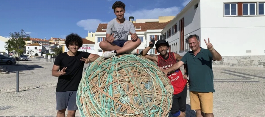 El proyecto, ideado por la asociación portuguesa "Océanos sin...