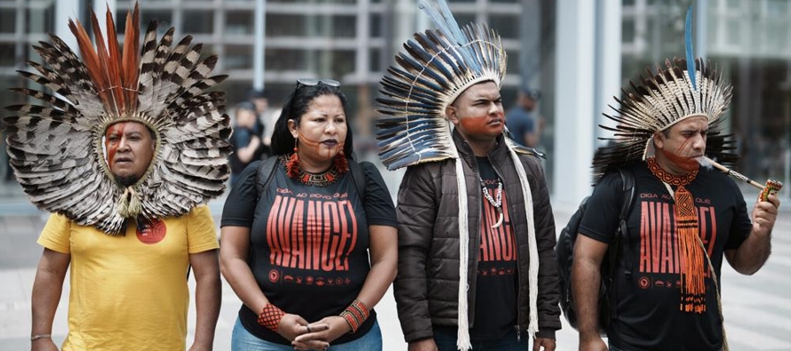 Varios representantes indígenas destacados se encuentran en París y Bruselas este mes...