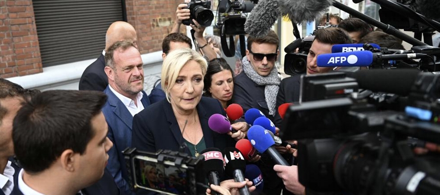 El partido Agrupación Nacional de Le Pen obtuvo 89 de los 577 escaños en el...