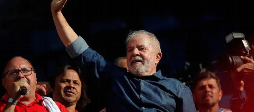 Según el documento, un posible gobierno de Lula trataría de eliminar el techo de...