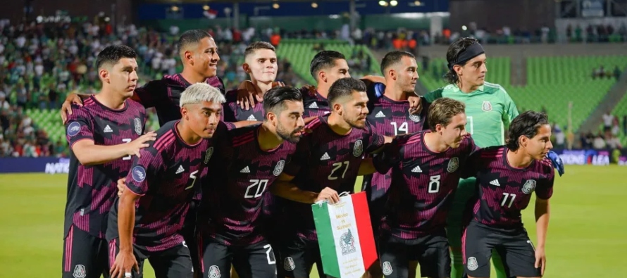 A cinco meses de Catar 2022, la selección mexicana de fútbol camina sobre arena...