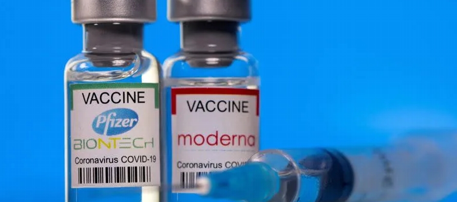 El sábado, los CDC recomendaron la vacuna de Moderna para niños de seis meses a cinco...