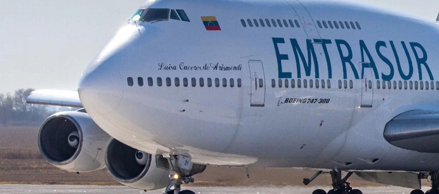 La aeronave de la empresa estatal venezolana Emtrasur permanece estacionada desde hace tres semanas...