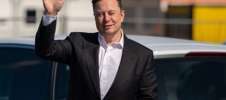 El empresario Elon Musk comunicó este viernes al regulador busátil de EU que cancela...