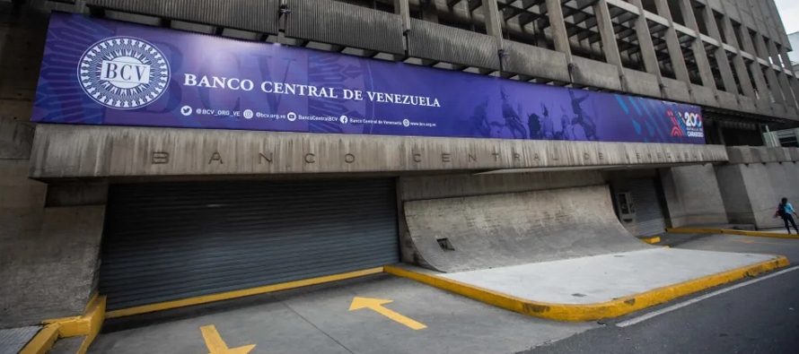 El Gobierno venezolano reclamó parte de esos lingotes en 2020, pero el banco central...