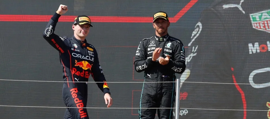 Verstappen, de 24 años, logró su séptima victoria del año -la...