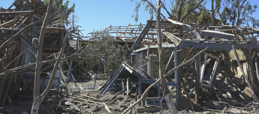 En la región de Odesa, varios edificios civiles de localidades costeras fueron alcanzados y...