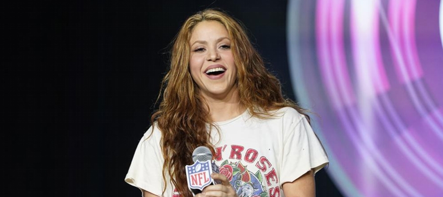 Shakira, cuyo nombre completo es Shakira Isabel Mebarak Ripoll, está acusada de evadir el...