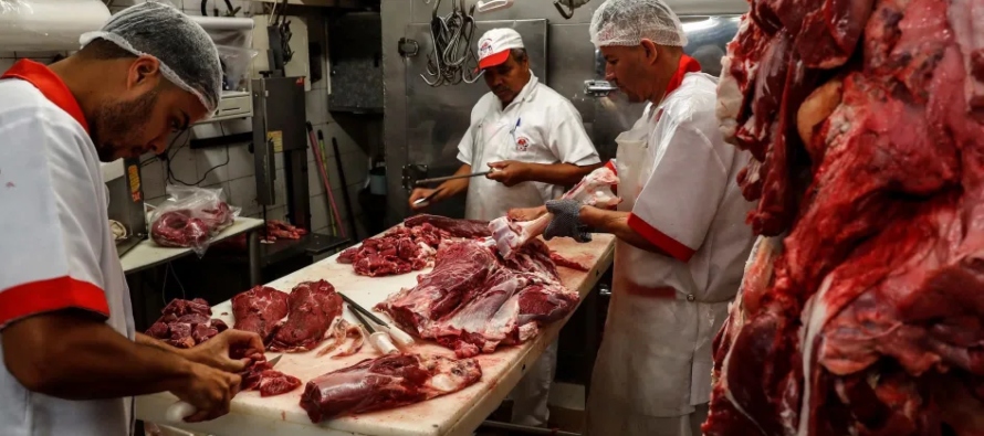 En cuanto a la carne porcina, la previsión es que las exportaciones brasileñas se...