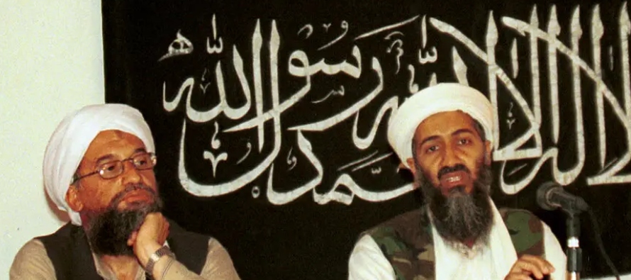 Sin embargo, la búsqueda estadounidense obligó a Al Zawahiri a quedarse en las zonas...