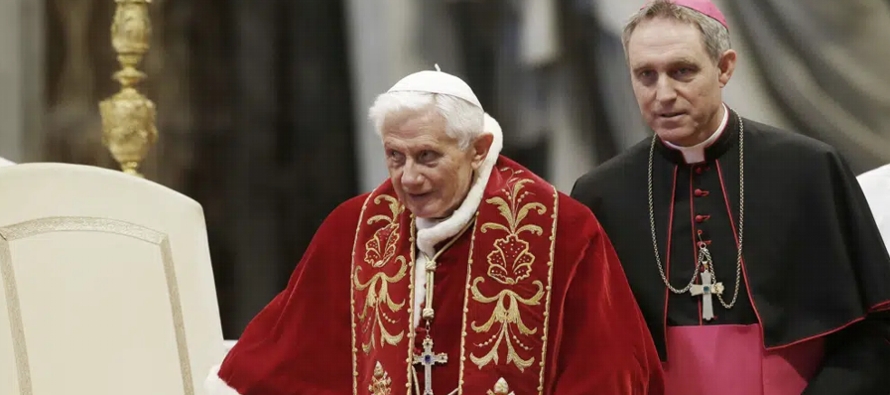 El texto “Nothing but the Truth: My Life Beside Pope Benedict XVI” (Sólo la...