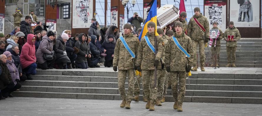 Los ataques fueron en represalia por el ataque ucraniano en Makiivka, en el que murieron por lo...