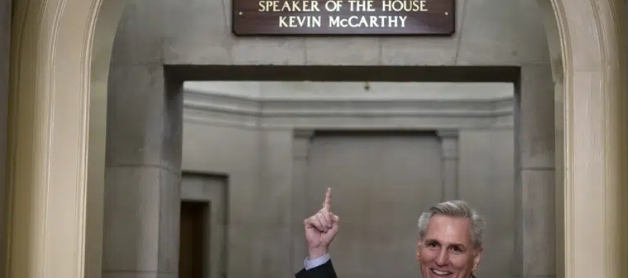 McCarthy ha estado en el cargo durante 15 años, la mitad del tiempo que Pelosi cuando ella...