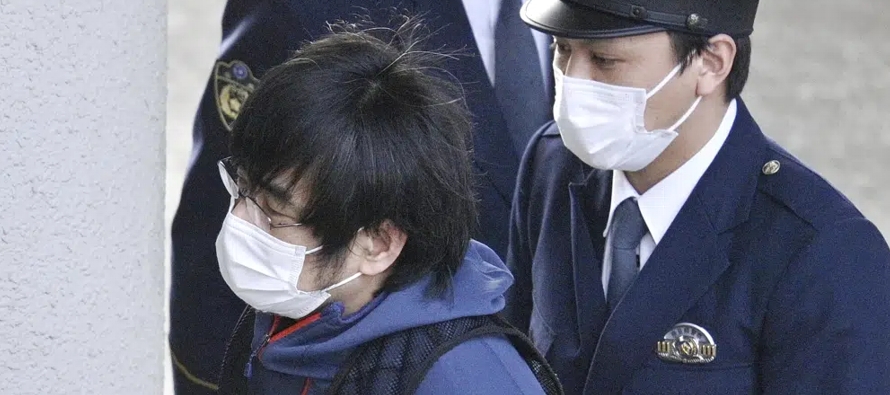 Tetsuya Yamagami fue arrestado inmediatamente después de disparar supuestamente a Abe con...