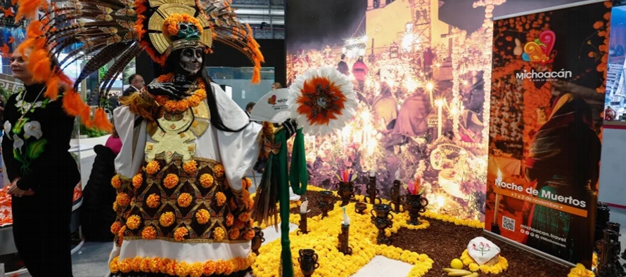 La noche de los muertos es una festividad muy extendida en México, pero en la ribera del...