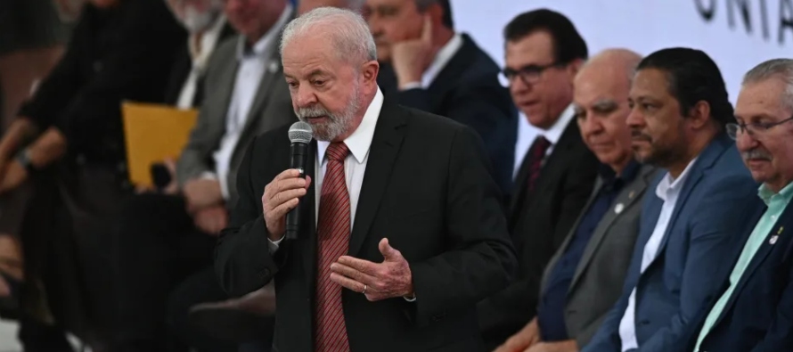 Lula insistió además en que pretende sacar adelante en el Congreso una reforma...