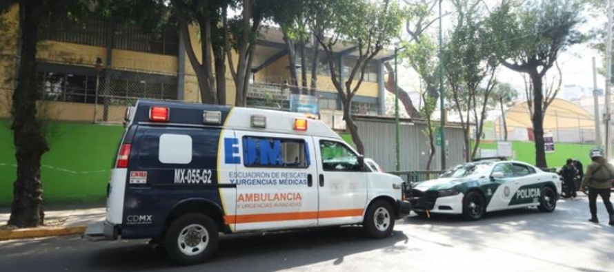 La policía de Ciudad de México dijo que ocho estudiantes de una escuela secundaria...