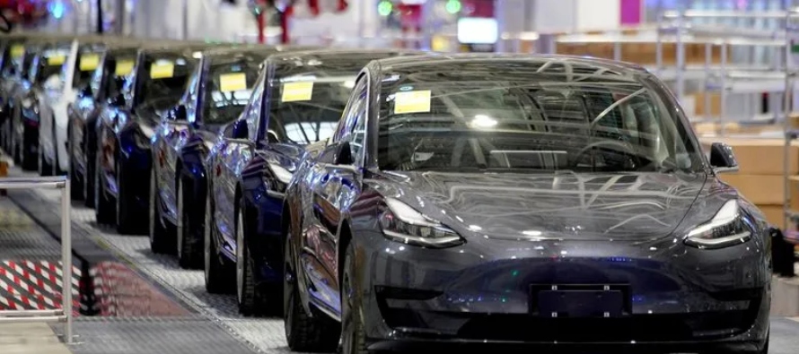 En los primeros 29 días de enero, la media diaria de ventas al por menor de Tesla en China...