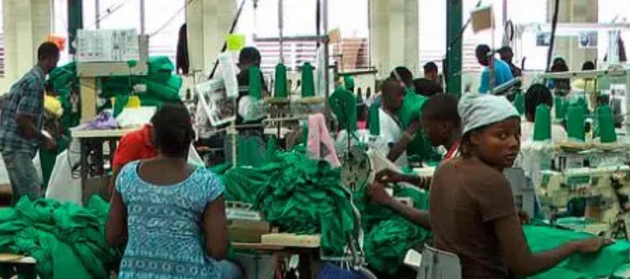 Una de las mayores empresas textiles de Haití anunció el cierre de una planta de...