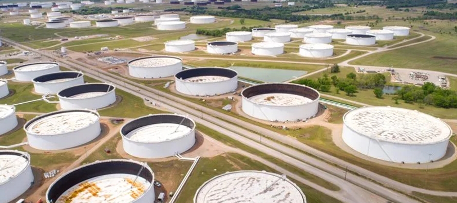 Los inventarios de crudo crecieron en 2,4 millones de barriles en la semana finalizada el 3 de...