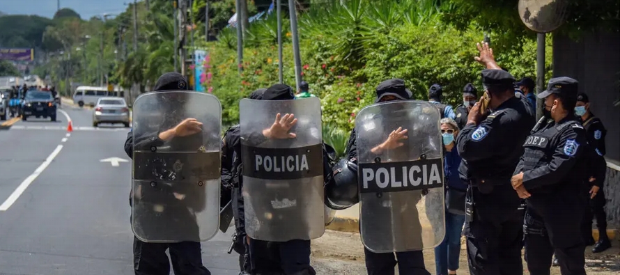 El gobierno nicaragüense no buscó nada a cambio, pero accedió a liberar a los...