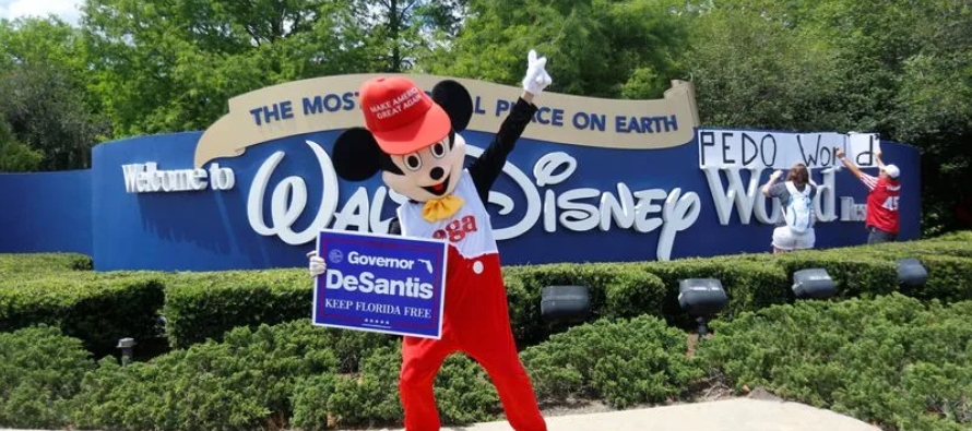 Disney World es el mayor empleador del centro de Florida, con cerca de 75,000 trabajadores, y...