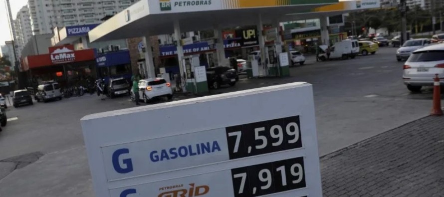 "No estamos en contra de gravar los combustibles, pero hacerlo ahora penaliza a los...