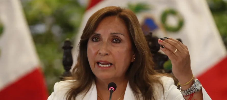 La decisión se conoce luego de que la presidenta de Perú, Dina Boluarte, decidiera el...