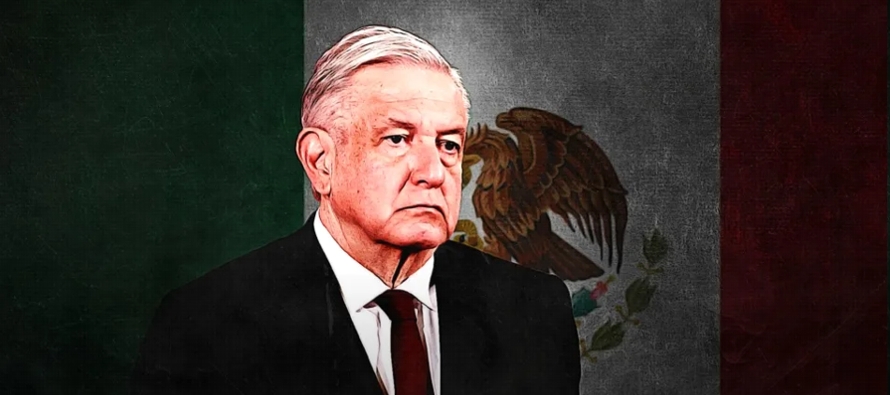 El presidente Andrés Manuel López Obrador logró aprobar una ley que debilita...
