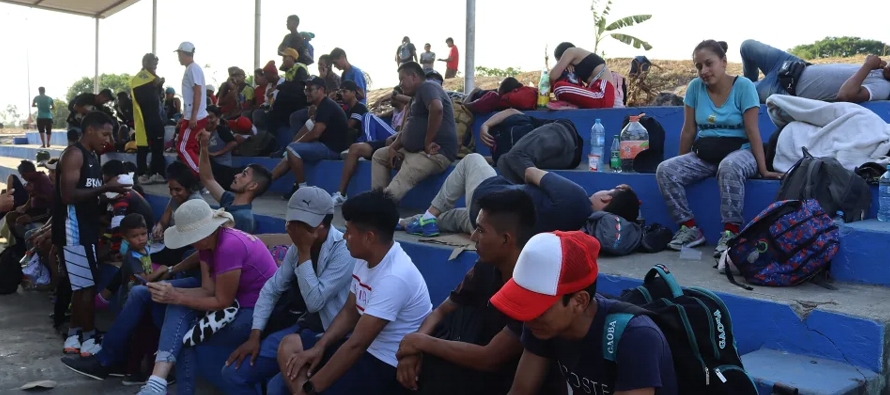 Los migrantes han pedido a la Guardia Nacional y la policía del sureño estado...