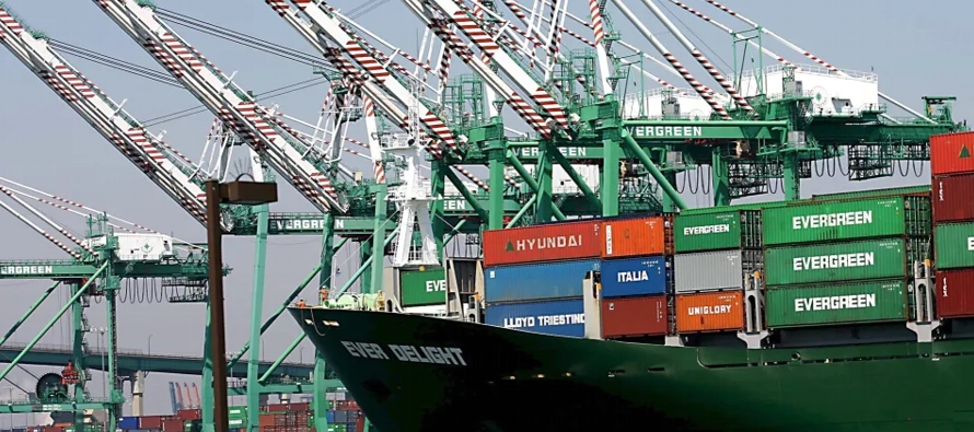 En el primer mes de 2023, las importaciones aumentaron el 3 % respecto a diciembre, mientras que...