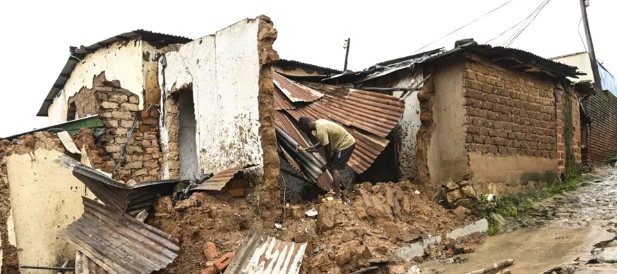 El ciclón dejó al menos 225 fallecidos en la región meridional de Malawi y...