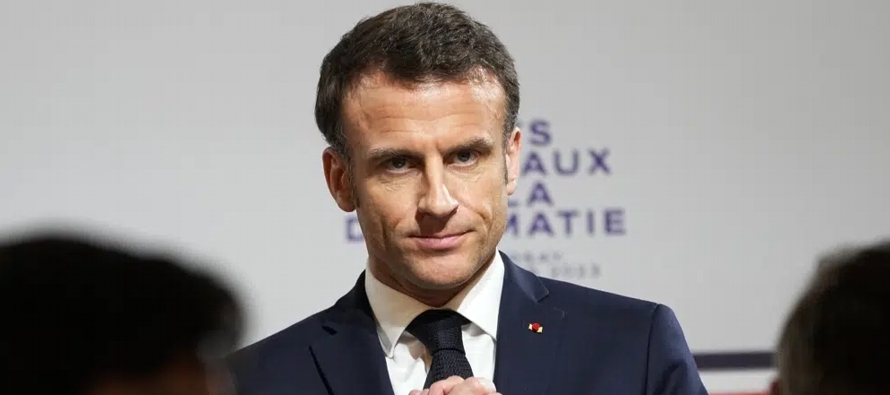 En una entrevista, Macron dijo que el texto que sube la edad de jubilación de los 62 a los...