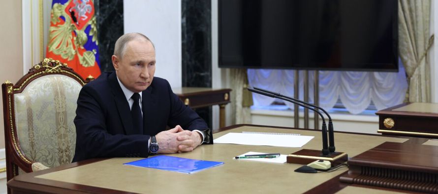  El presidente ruso Vladímir Putin anunció el sábado planes para emplazar...