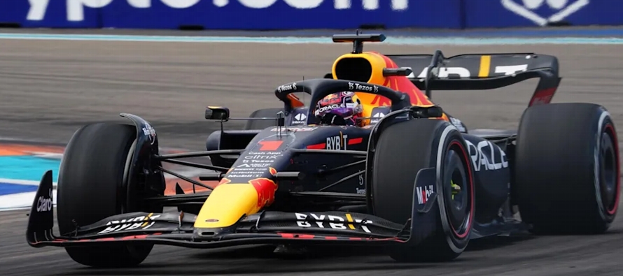 El monegasco Charles Leclerc, colega de Sainz en Ferrari, saldrá séptimo en...