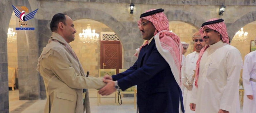 La delegación de Arabia Saudí, presidida por el embajador saudí en Yemen,...