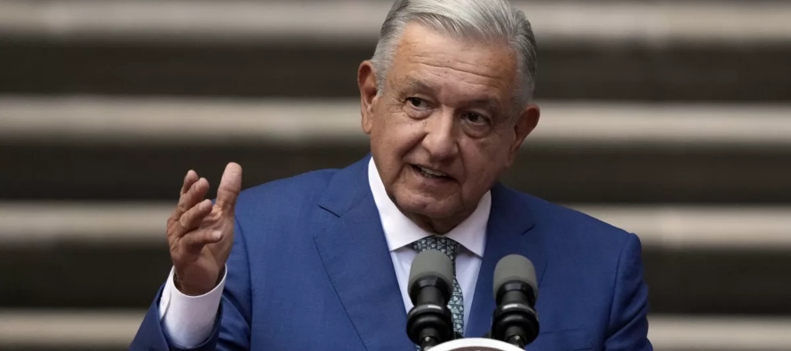 En un momento dado, López Obrador amenazó con expulsar a los agentes de la DEA de...