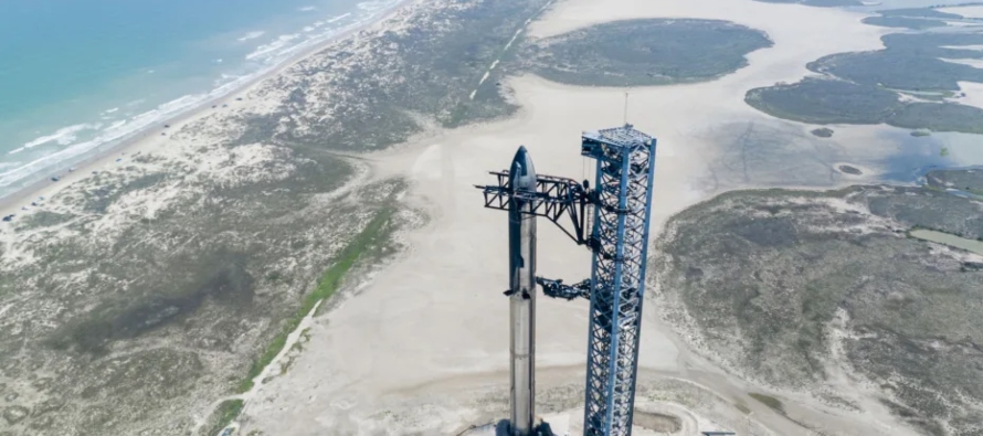 El equipo de SpaceX ha hecho múltiples pruebas de vuelo suborbital de la etapa superior de...