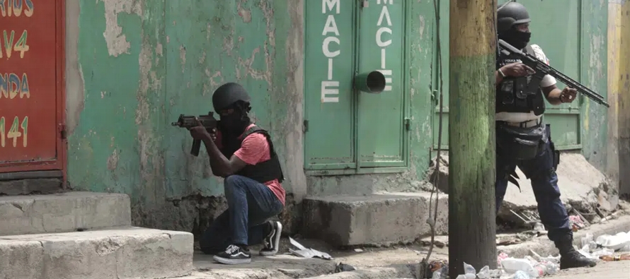 Al menos nueve periodistas fueron asesinados en Haití el año pasado, el año...