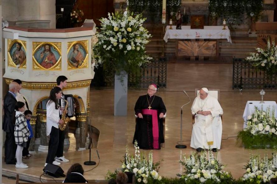 La misa era la cita destacada en los tres días de visita de Francisco, dominados por la...