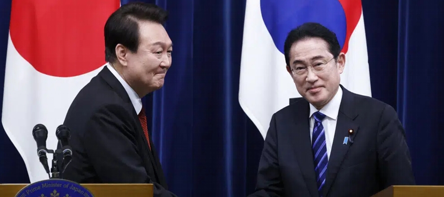 Japón y Corea del Sur han estado tratando de reparar relaciones que se vieron maltrechas por...