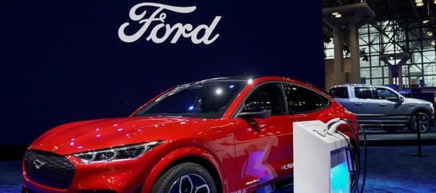 Ford formará a los trabajadores de esas instalaciones e invertirá en la...