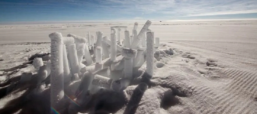 Debido al actual calentamiento global, la extensión de hielo perenne en el Ártico se...